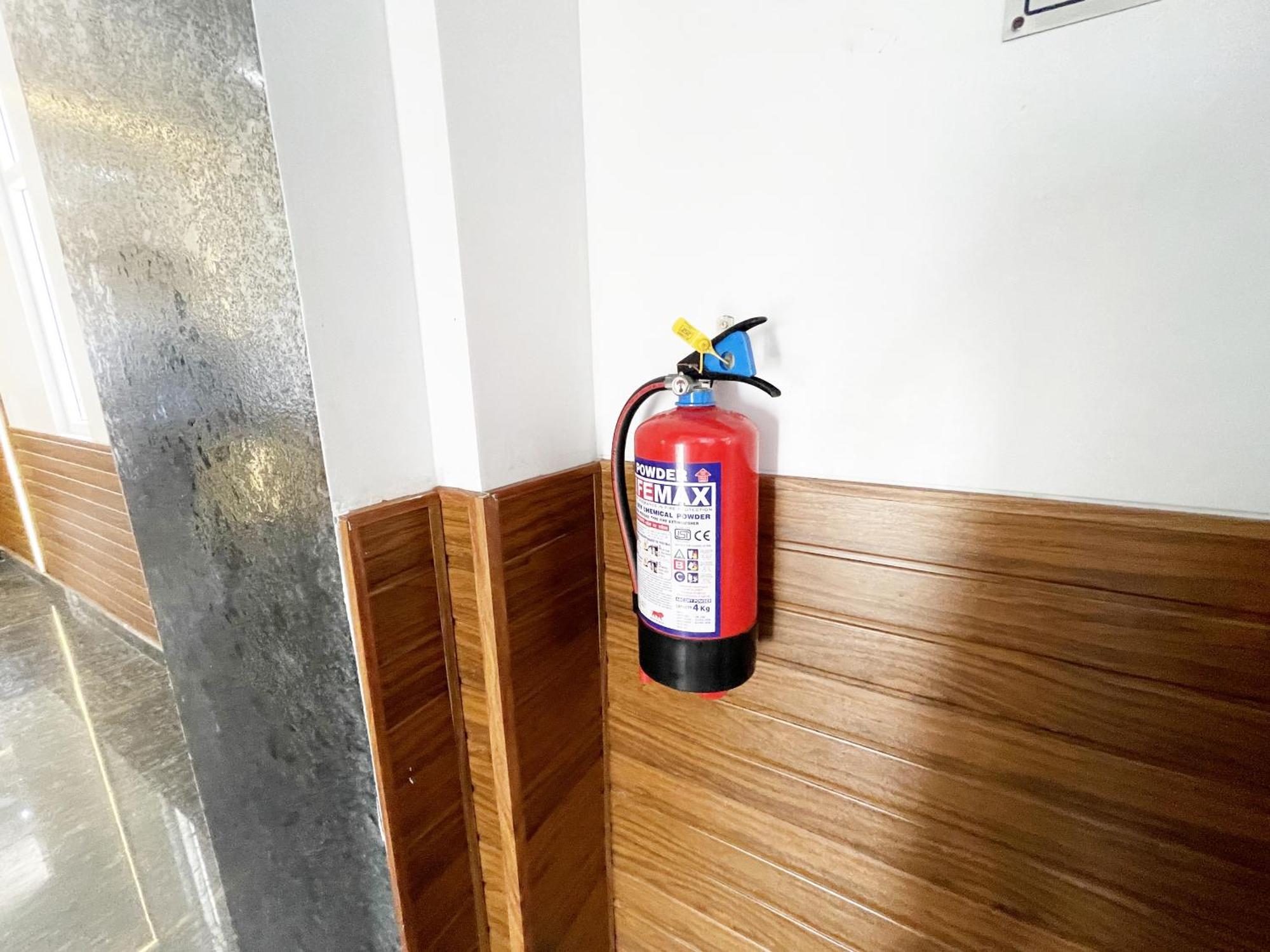 Hotel Tbs In بوري المظهر الخارجي الصورة