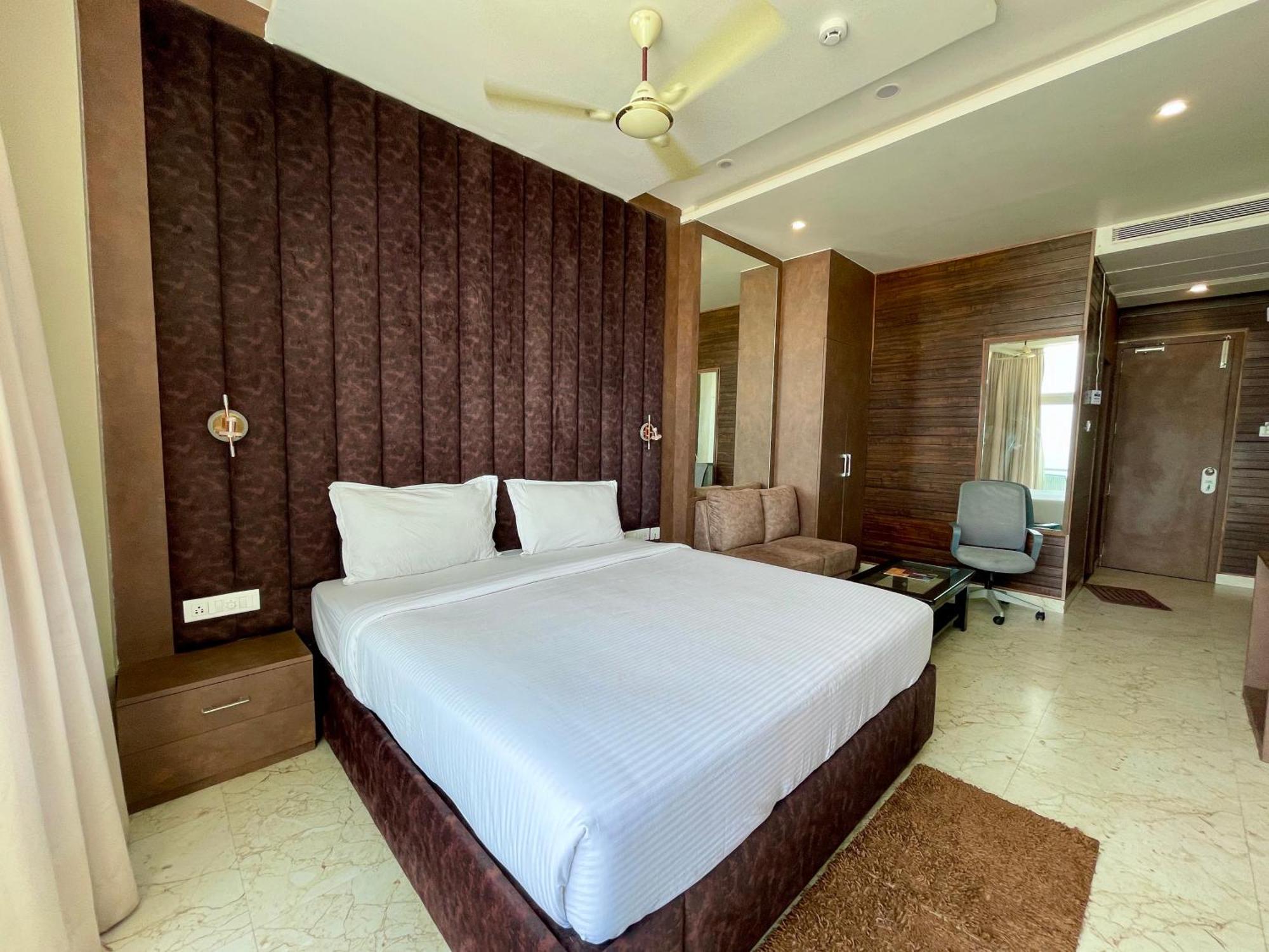 Hotel Tbs In بوري المظهر الخارجي الصورة