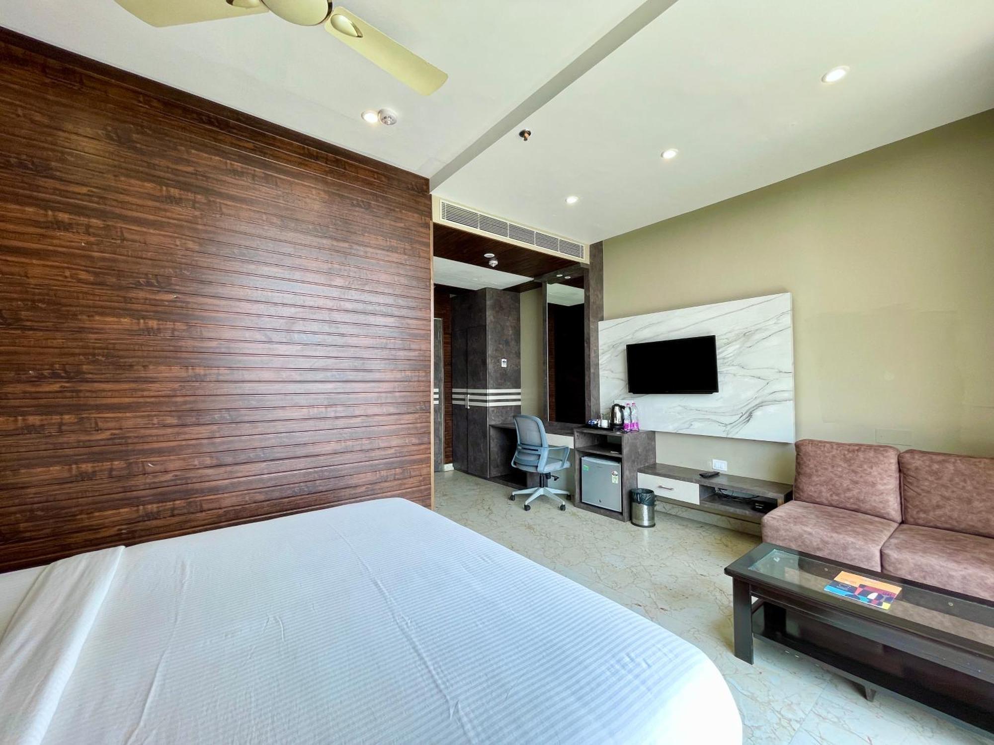 Hotel Tbs In بوري المظهر الخارجي الصورة