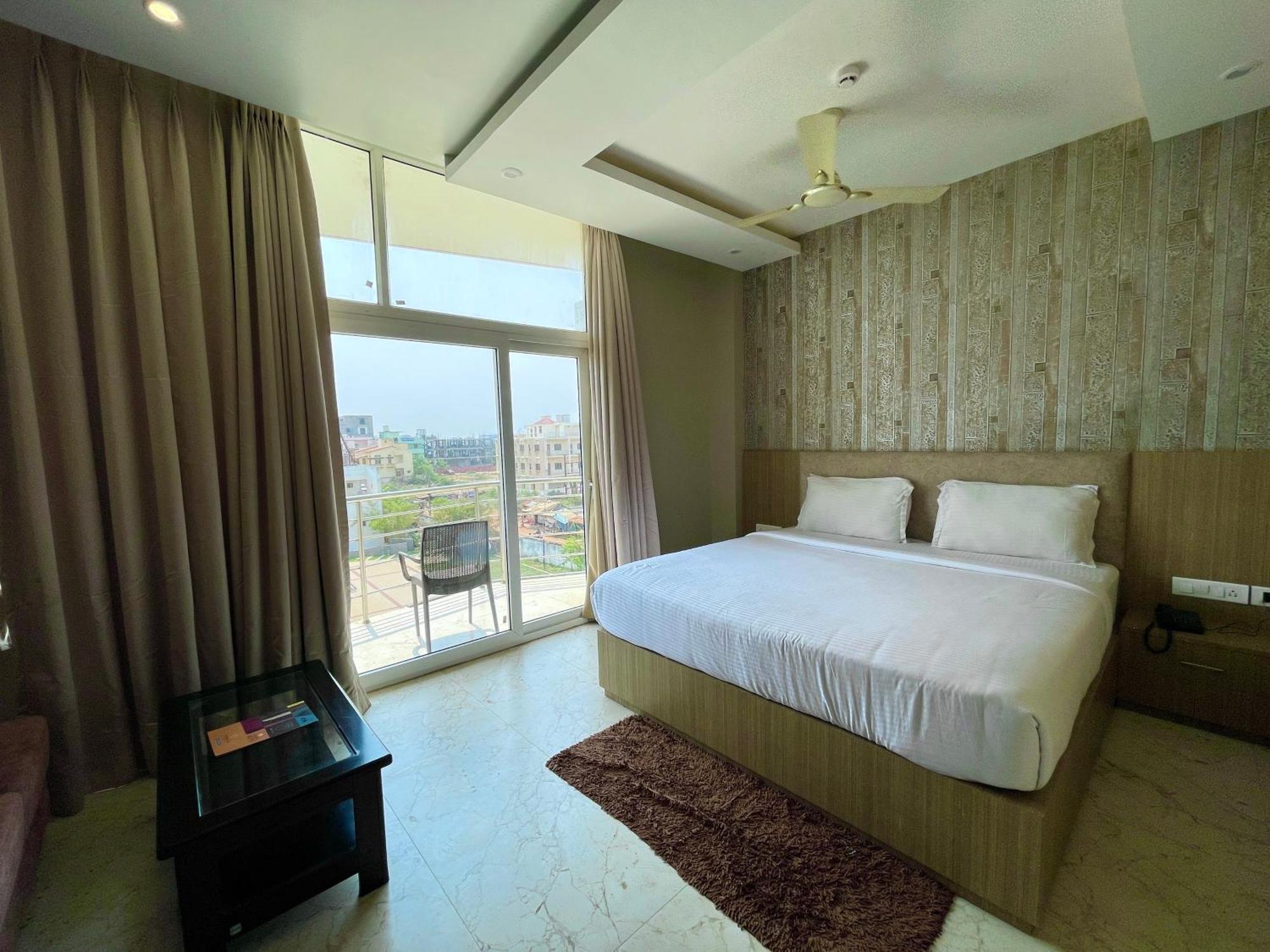 Hotel Tbs In بوري المظهر الخارجي الصورة