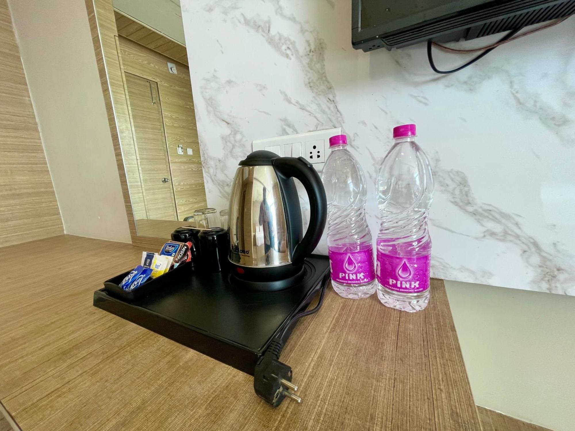 Hotel Tbs In بوري المظهر الخارجي الصورة