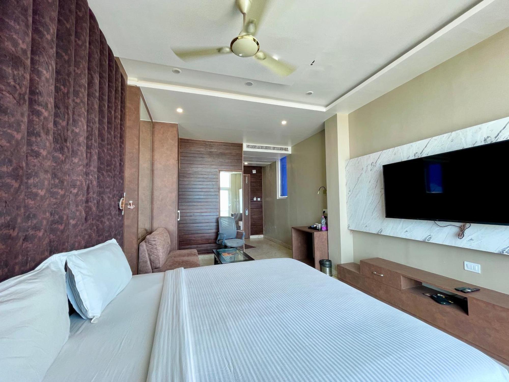 Hotel Tbs In بوري المظهر الخارجي الصورة